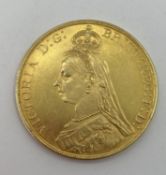 An 1887 £5 gold coin 40.19g