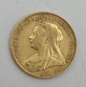 A Victorian gold sovereign 1898, 7.95g