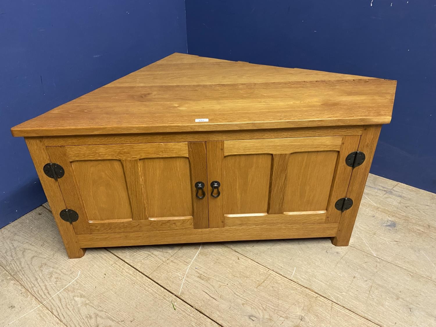 Light honey coloured oak, TV corner cabinet, made by Derek Lizardman Slater (Mouseman Thomson