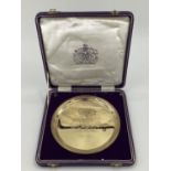 An 18ct gold commemorative salver for the Royal Silver wedding, engraved central armorial 1947-1972,