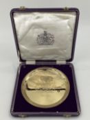 An 18ct gold commemorative salver for the Royal Silver wedding, engraved central armorial 1947-1972,