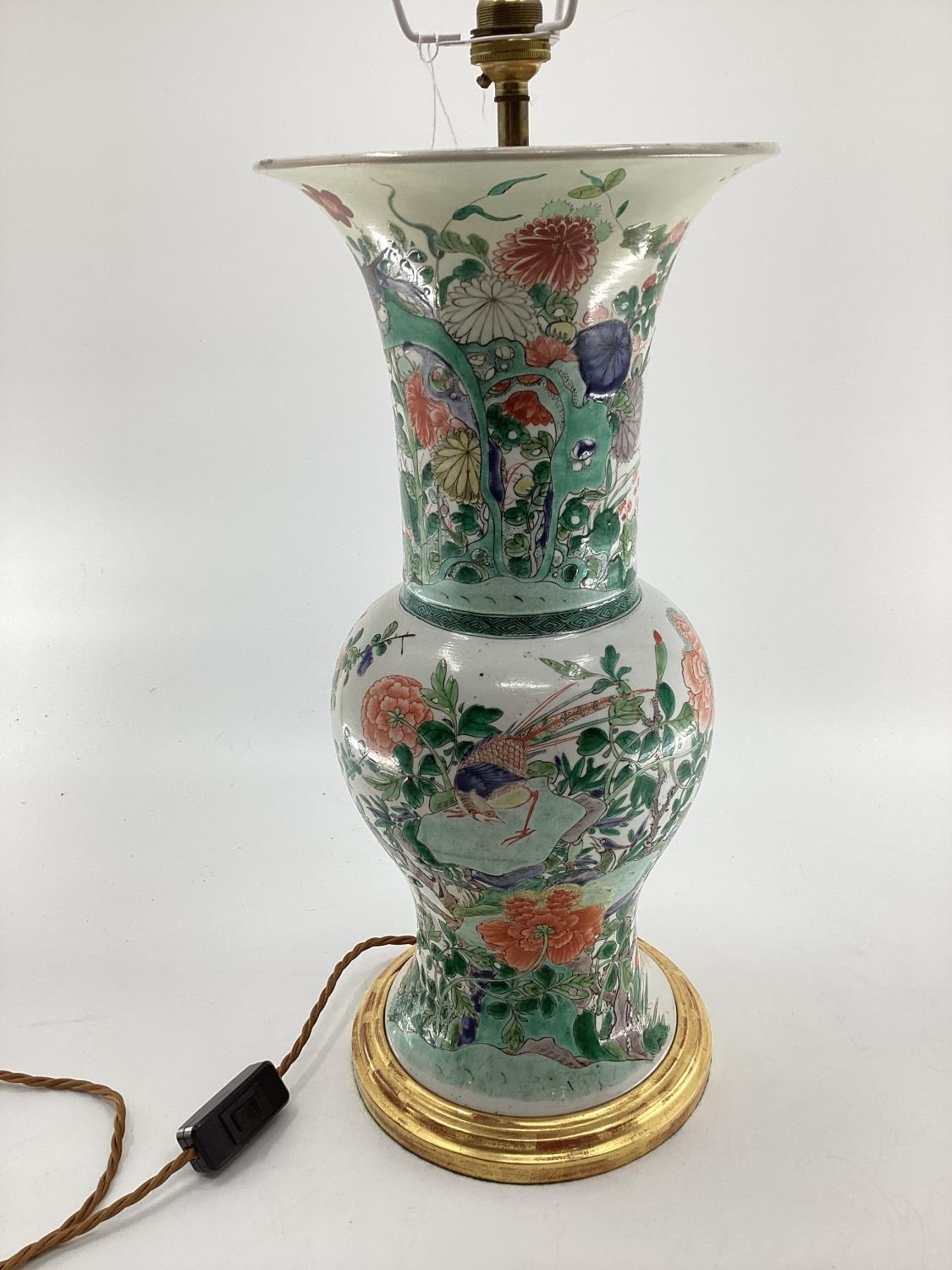 A good Chinese style Famille verte pattern lamp with cream pleated shade, lamp 46cmH - Image 3 of 6