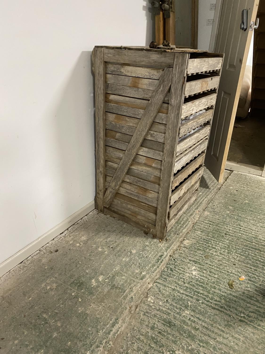 Old vintage wooden apple rack, as found - Image 2 of 4