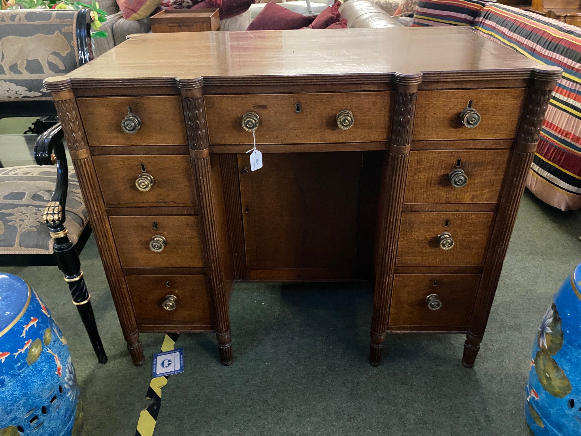 Regency style mahogany kneehole dressing table/desk