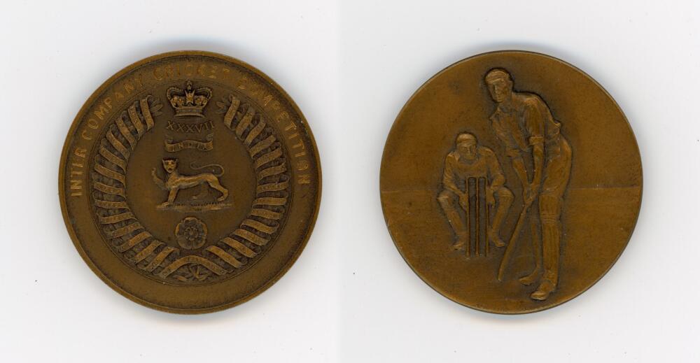 Army cricket medal. A large brass coloured metal medal inscribed to one side 'Inter Company