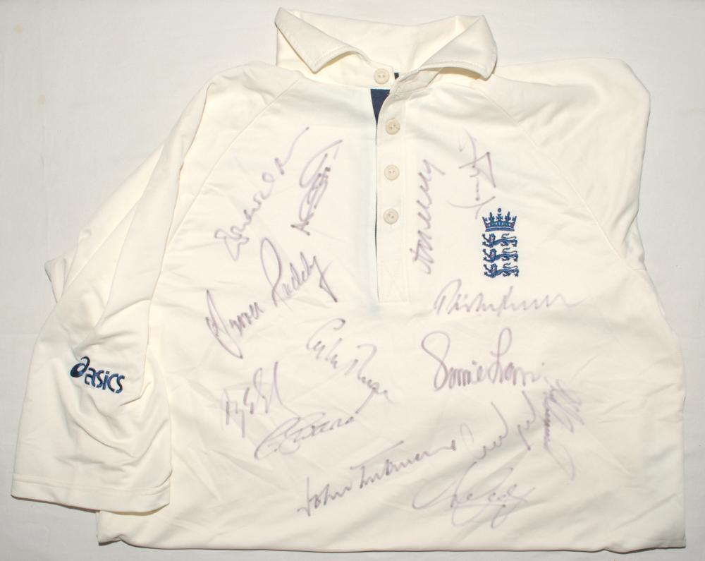 England Test cricketers c.2000 signed shirt. Short sleeve England shirt with three lions and crown