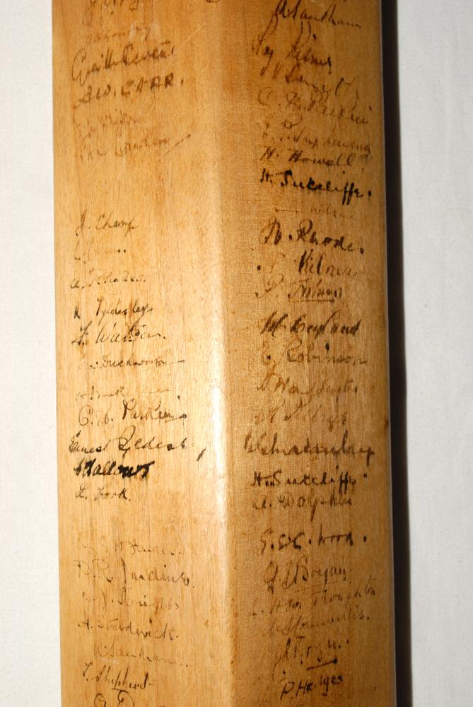 County and representative signed bat 1923. Full size Andrew Sandham ‘Suprex’ bat by R.G. Paget & Son - Image 3 of 6