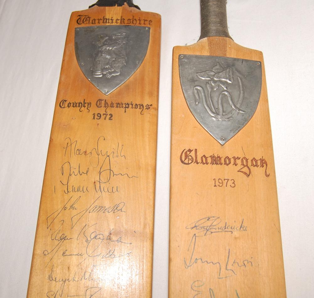 Warwickshire County Champions 1972. Large miniature bat with hand printed title and pewter shield - Image 2 of 4