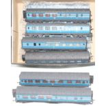 Ten Hornby Coronation Scot coaches, blue with silver stripes (VG-E)