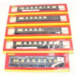 Five Hornby Pullman coaches: 2 x R4144 ‘Car 35’ 3rd’ ; R4166 ‘Car 248’ ; R4150A ‘Car 161’ 3rd’ ;