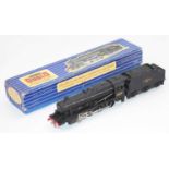 LT25 Hornby Dublo 3-rail 2-8-0 freight loco & tender 48158, ½” motor, unlined black (E) (BVG)