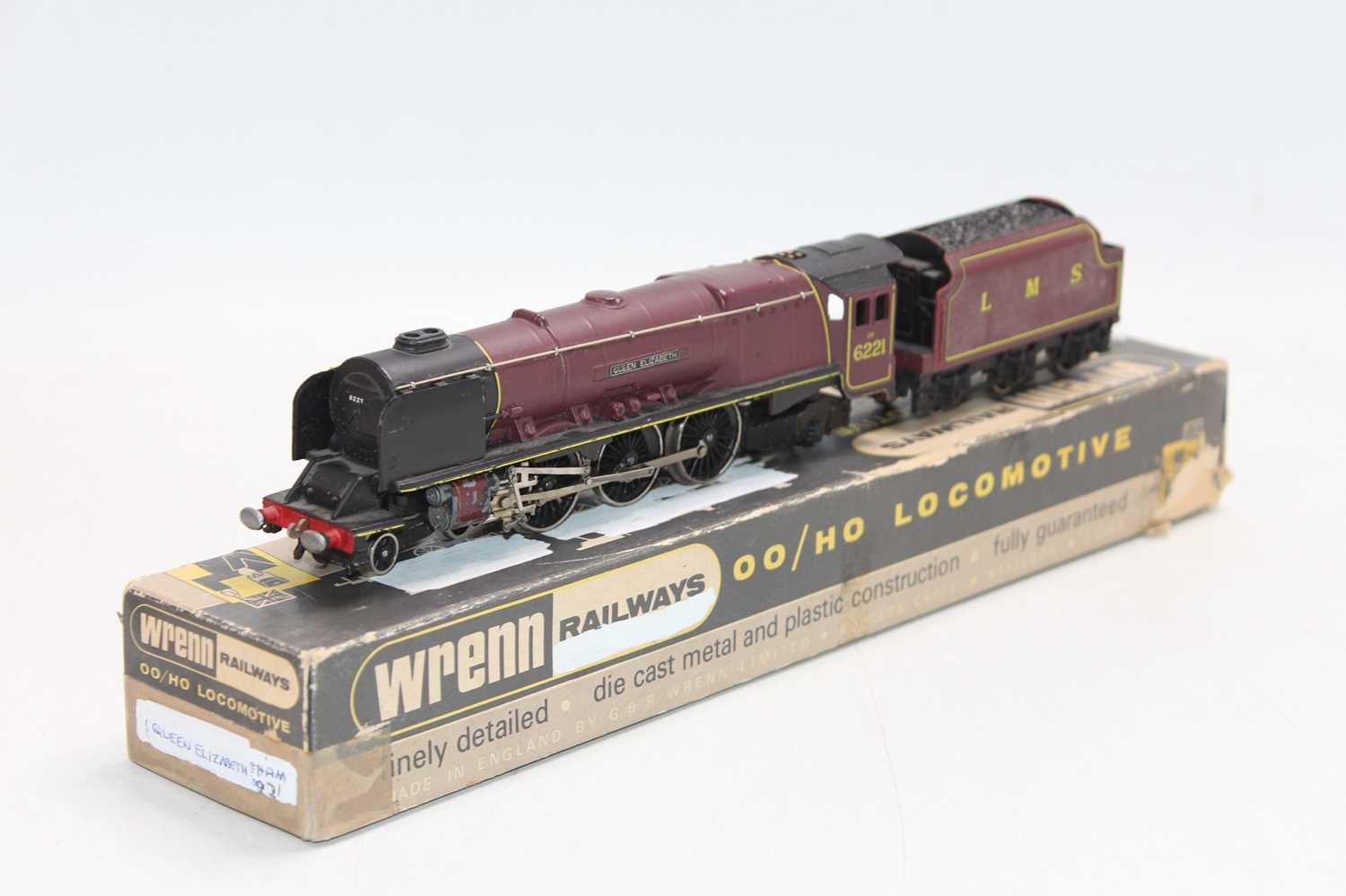 W2285 Wrenn Duchess class 4-6-2 non-streamlined loco ‘Queen Elizabeth’ LMS red with LMS lined