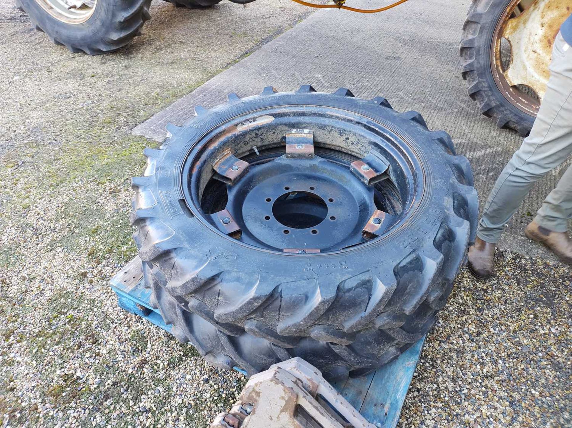 Set of Front and Rear Rowcrop Wheels (Rear 230/95R48 - Front 9.5R32) - Image 4 of 4