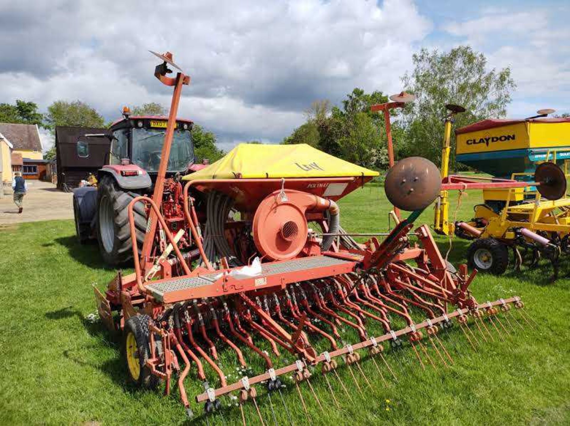 Lely 4m Combination Drill on Roterra Power Harrow with Tramliner Polytronic E Controls and Pre-Em - Image 5 of 5