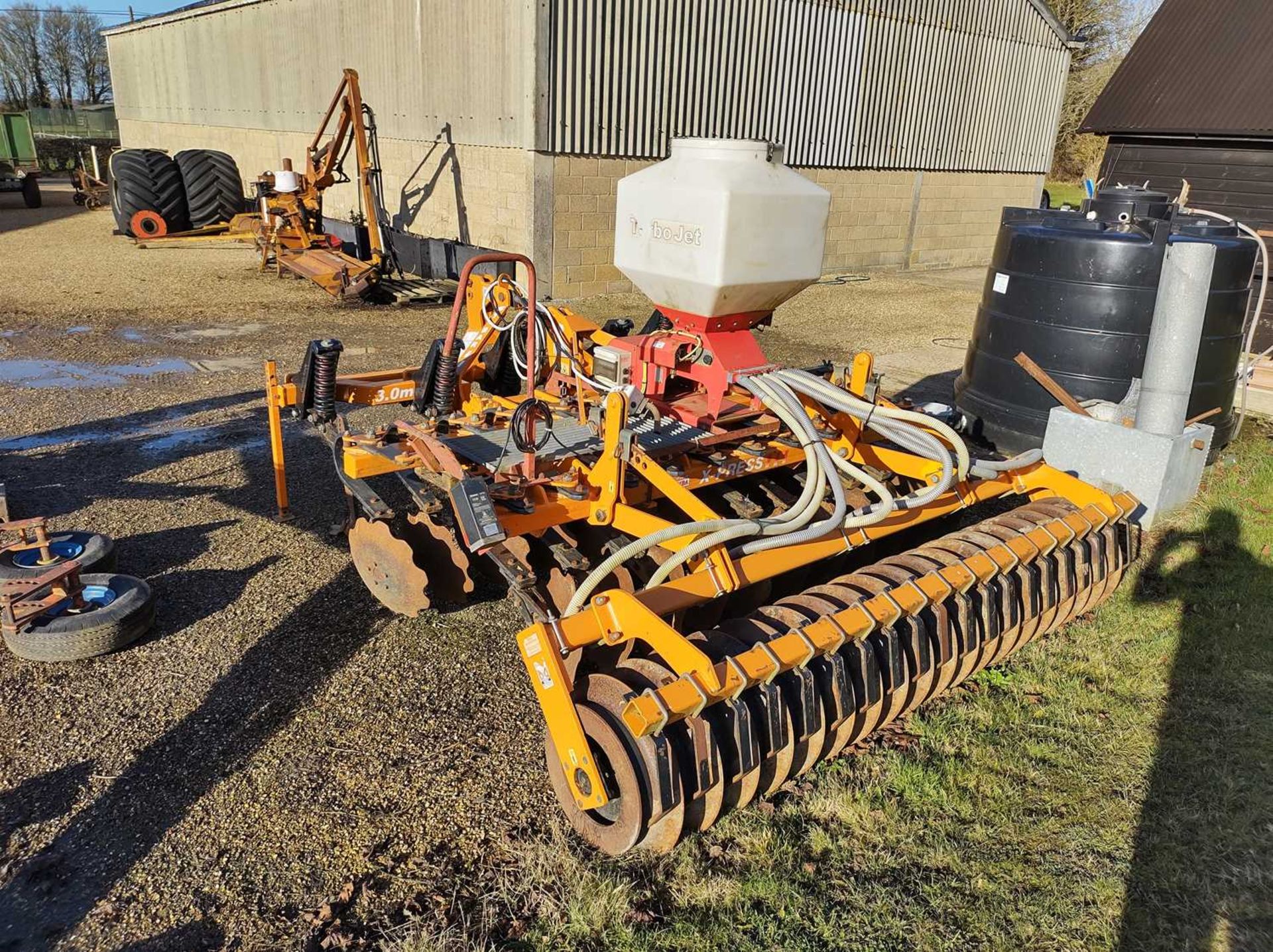 Simba X Press 3m with 5 Leg ST Bar and Stocks Wizard Electric Seeder - Image 5 of 6