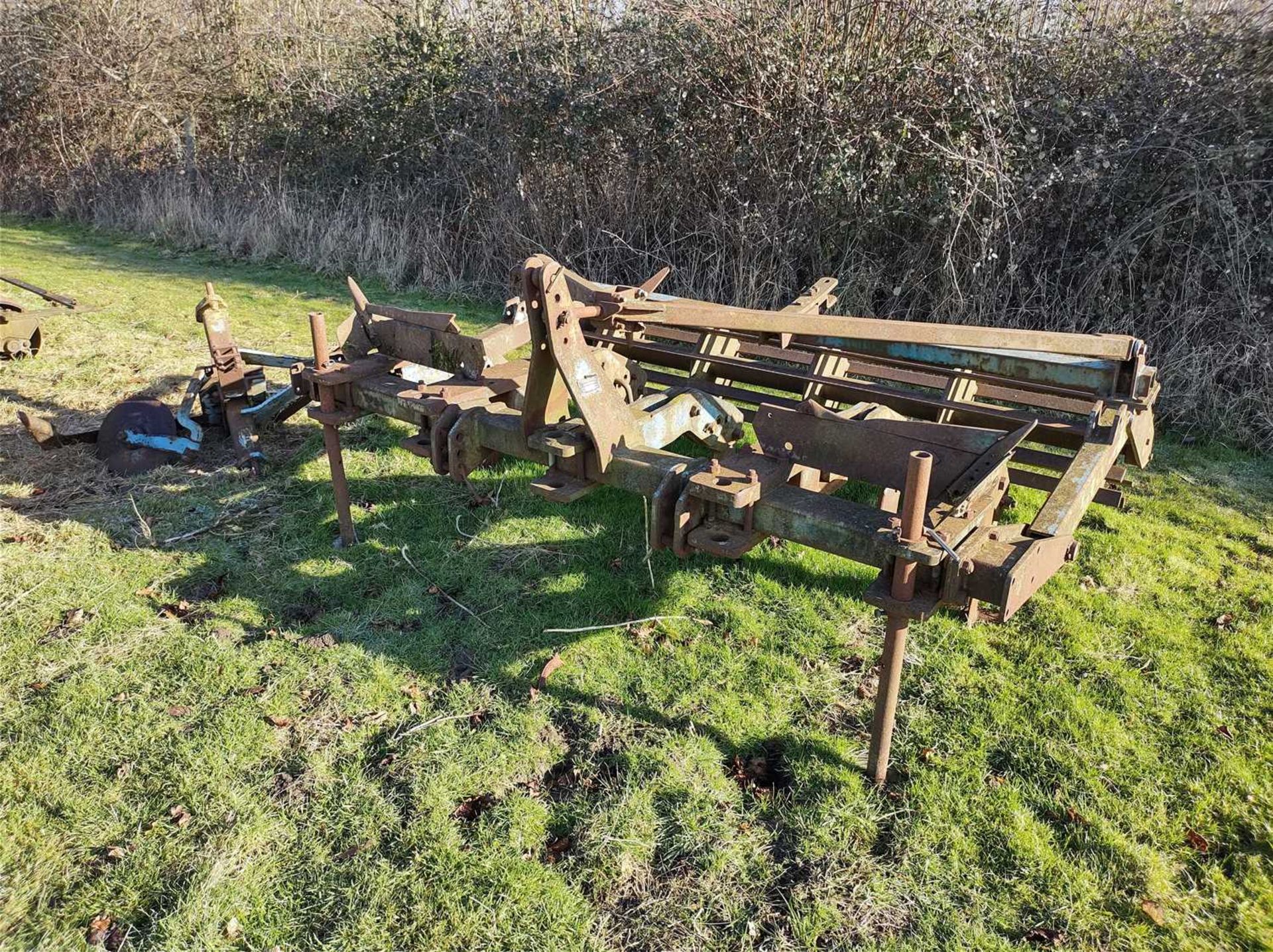 Ransomes 5 Leg Subtiller with Breaker Bar - Image 3 of 5