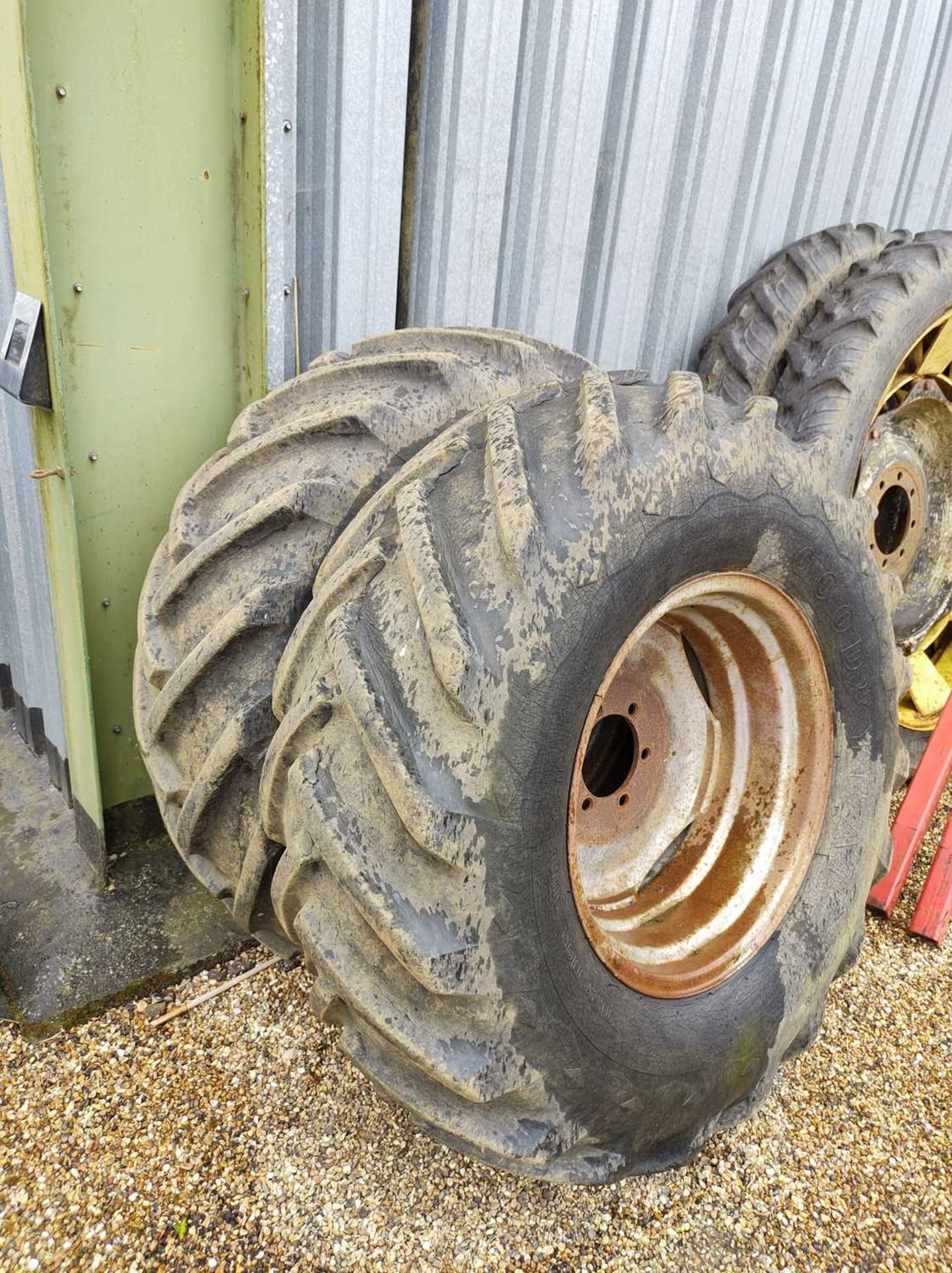 Pair of 18.4 - 26 Sprayer Wheels - Image 3 of 3