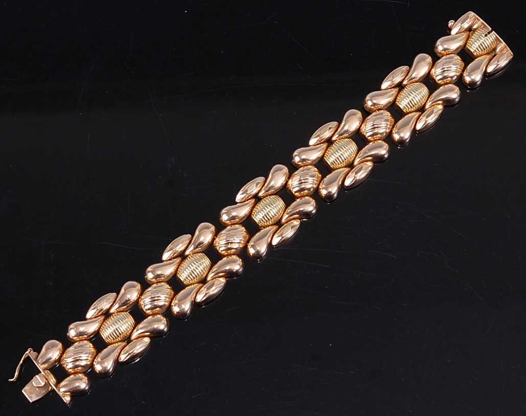 A mid-20th century 18 carat gold chunky bracelet, with safety clasp, stamped 750 to reverse, 44.