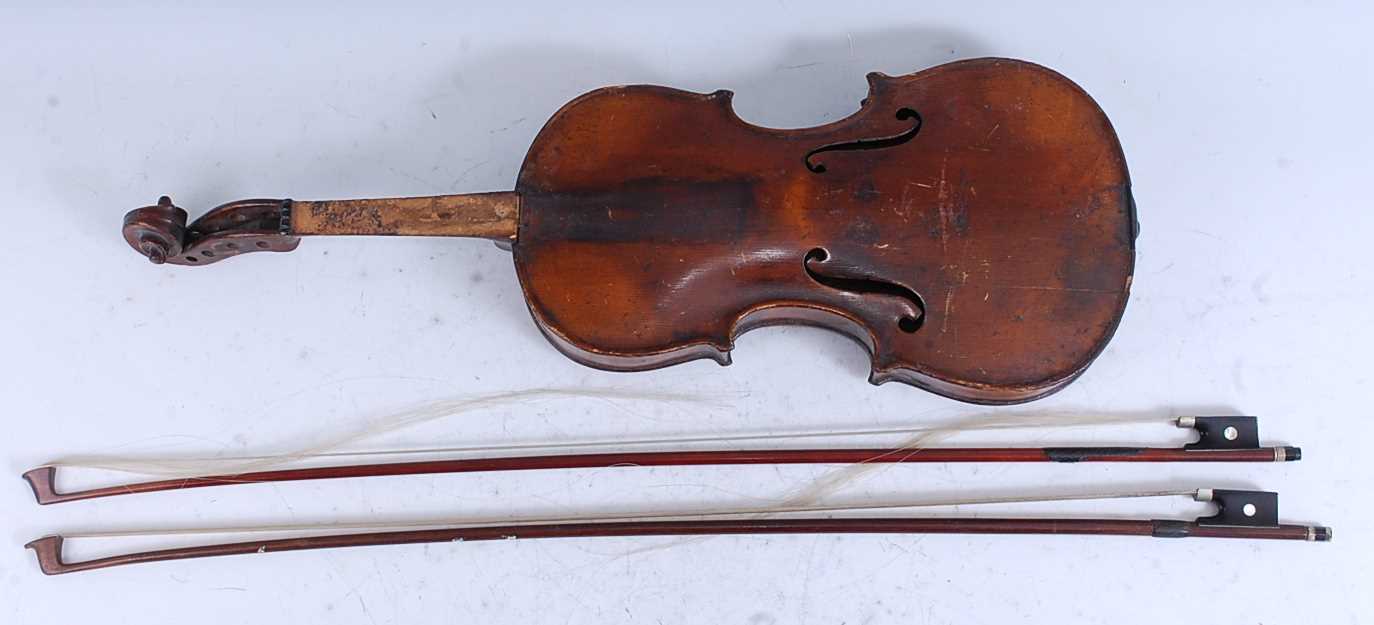 A 19th century violin, having a two piece maple back with spruce front, maple neck with ebony - Bild 12 aus 14