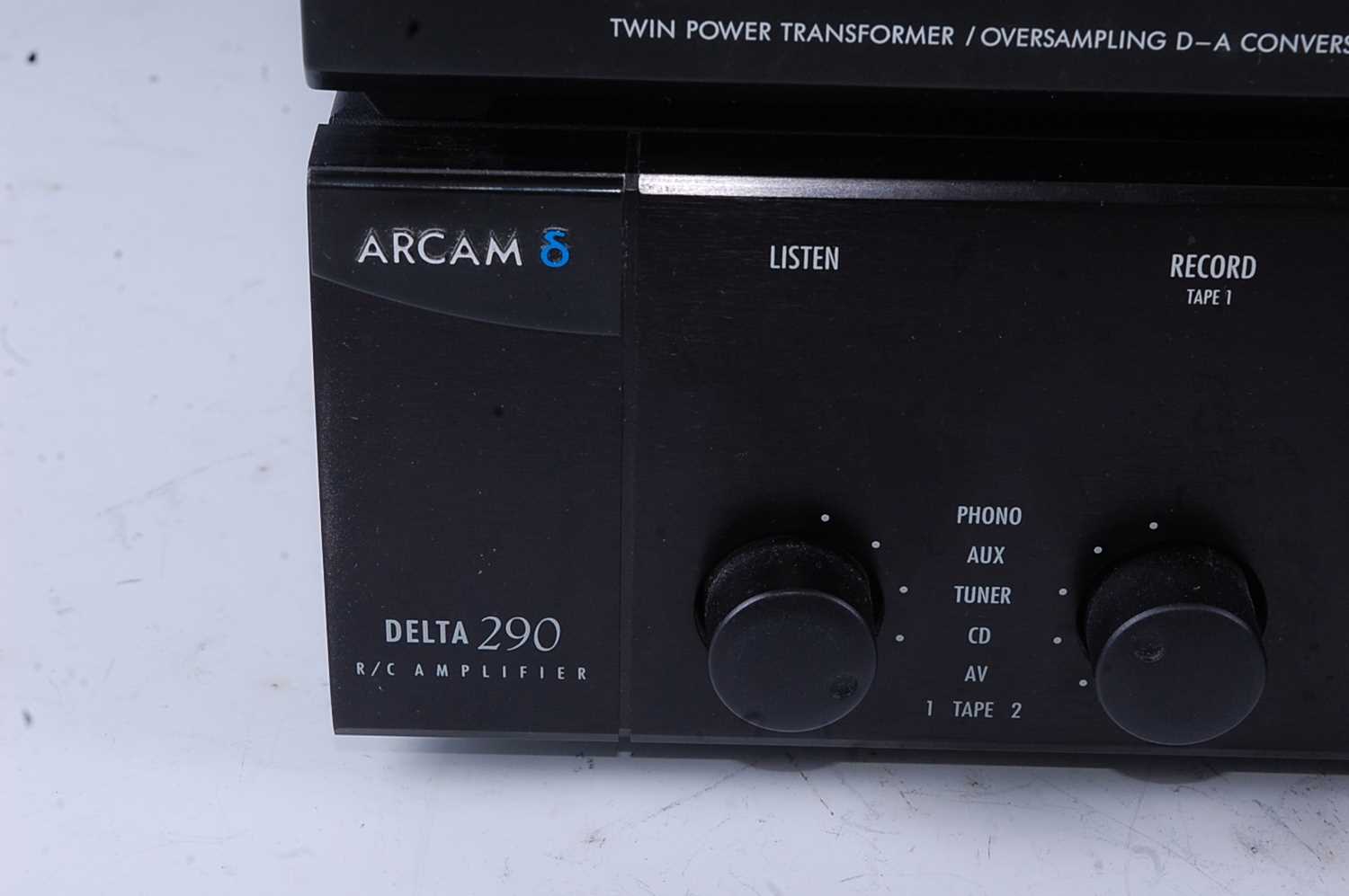 An Arcam Delta 290 R/C amplifier, serial no. D29014354, w.43, d.27, h.9cm, together with an Arcam - Bild 5 aus 6