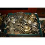 A box of miscellaneous metalware, to include large brass figure of a cockerel, pewter tankard, loose