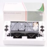 BMS Accucraft RS19-6A, W & L Brake van, light grey with both sets of wheels/axles for two gauges (