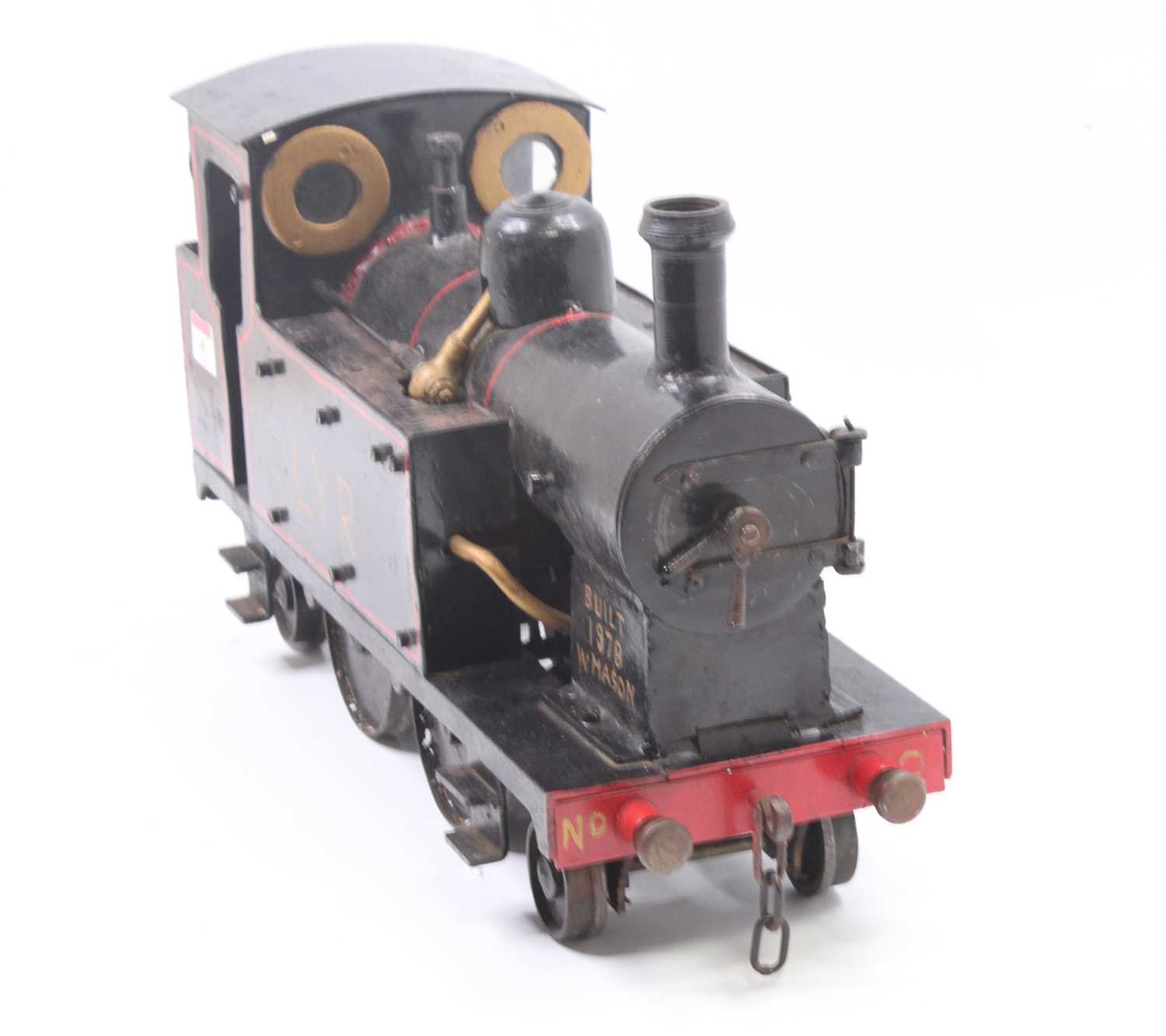 3.5 inch gauge live steam model of LYR 2-4-2 locomotive, finished in black and red with LYR to - Bild 4 aus 6