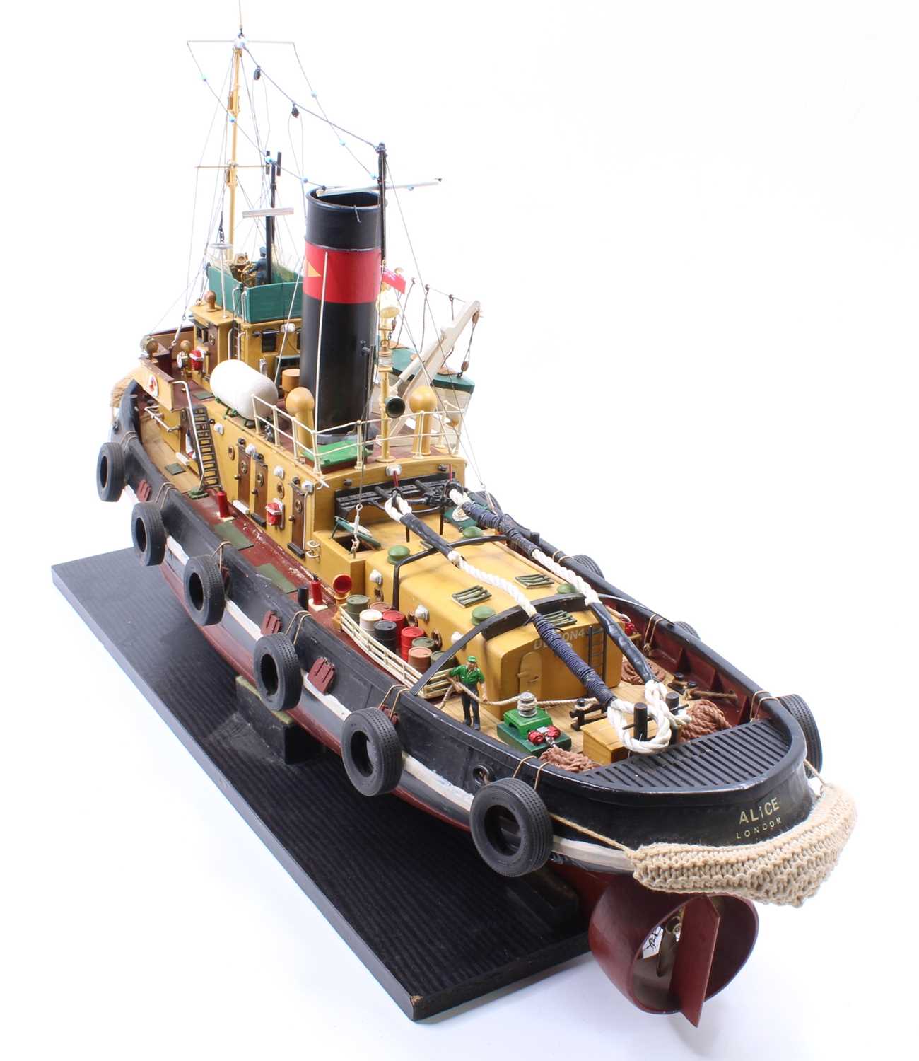 A wooden and GRP hulled radio-controlled model of a single propeller Tug Boat named Alice, - Bild 3 aus 9