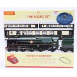 R1038 Hornby ‘The Boxed Set’ ‘Orient Express’ comprising Merchant Navy 4-6-2 loco & tender ‘United