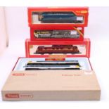 Four Triang/Triang Hornby locos: R555C Pullman Train (NM-BNM); R2110 EWS Bo-Bo class 90 ‘Sir Michael