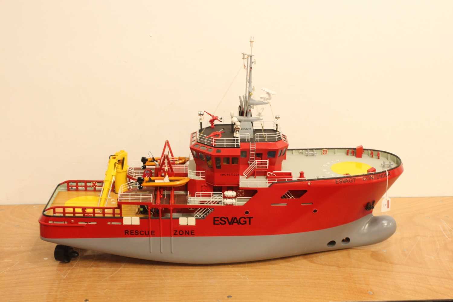 A scratch-built wooden and grp hulled model of an Esvagt Rescue/Supply Boat, finished in red and - Bild 3 aus 3