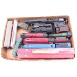 Tray containing a collection of mixed 00 and N Gauge locomotives and stock, to include Hornby