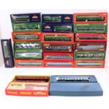 Large tray of twenty-two boxed bogie coaches various styles and liveries: four Bachmann BR(S) green,