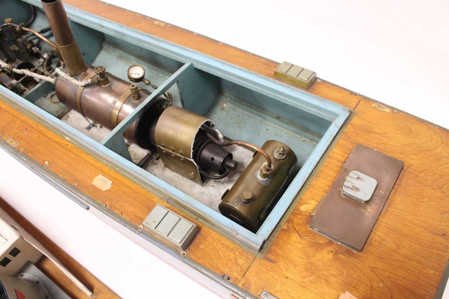 A very well made Circa 1940s model of a RAF Crash Tender, fitted with a spirit fired horizontal - Bild 2 aus 8