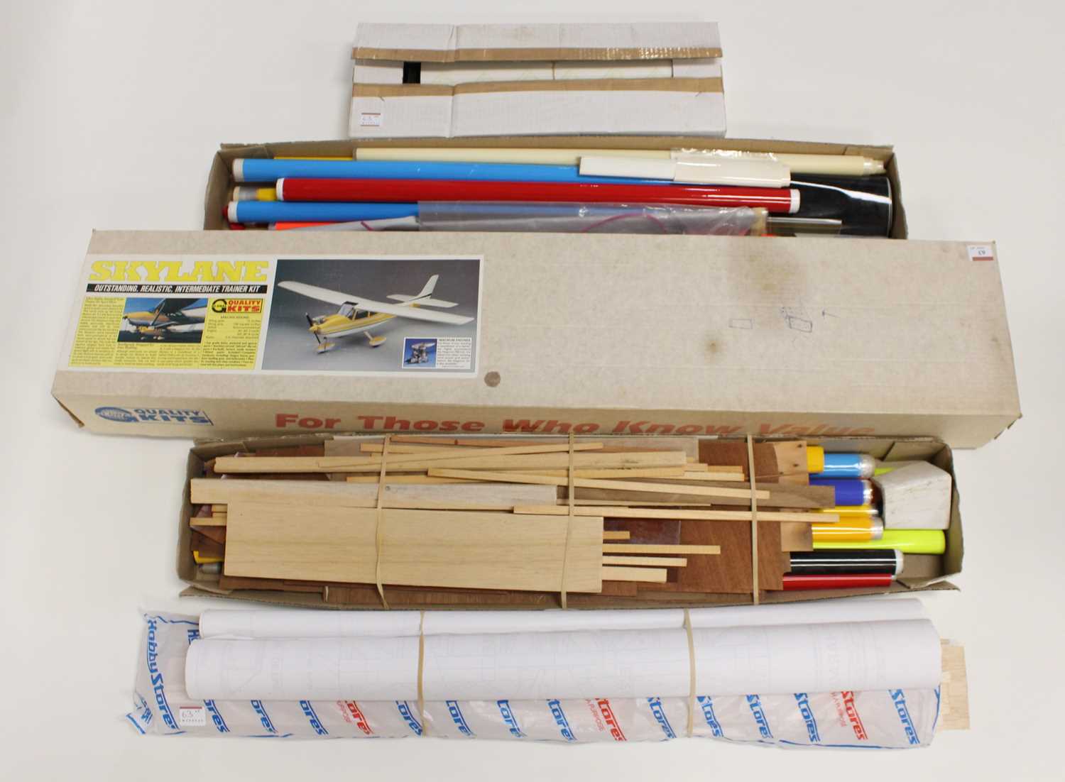 Large collection of various Model Aircraft spares and parts, to include various lengths of - Bild 2 aus 2