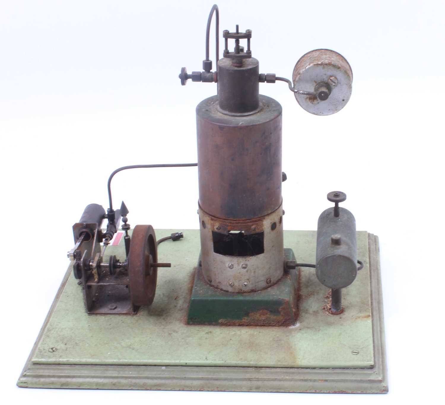 Scratchbuilt spirit fired stationary steam plant, comprising of vertical boiler with burner and - Bild 3 aus 4