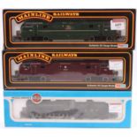 Three locos: Mainline 37-064 Bo-Bo diesel-hydraulic D824 ‘Highflyer’ BR green (NM-BNM); Mainline