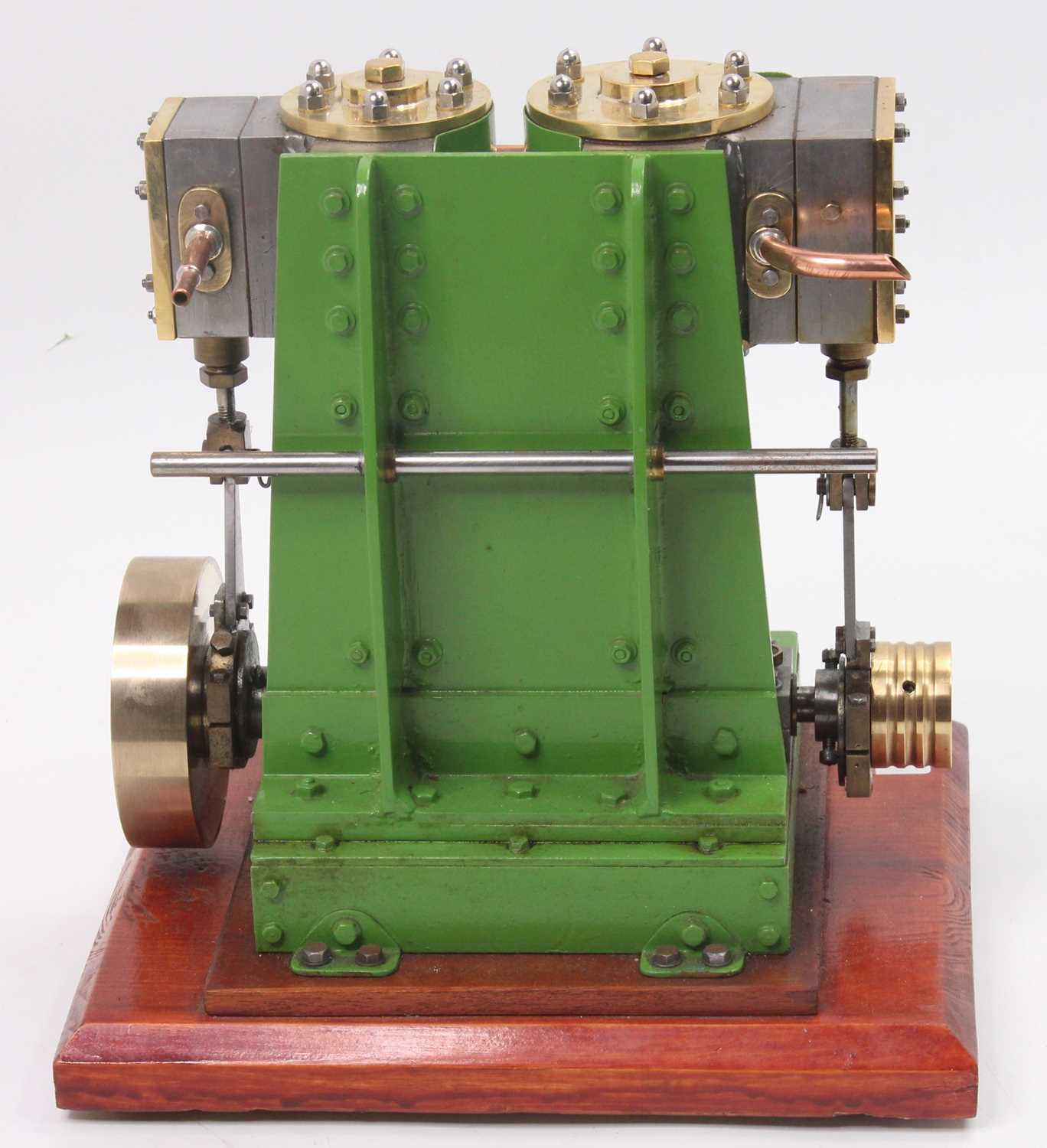 From Reeves Designs a well-constructed model of a "Regent" double crank twin cylinder compound - Bild 3 aus 5