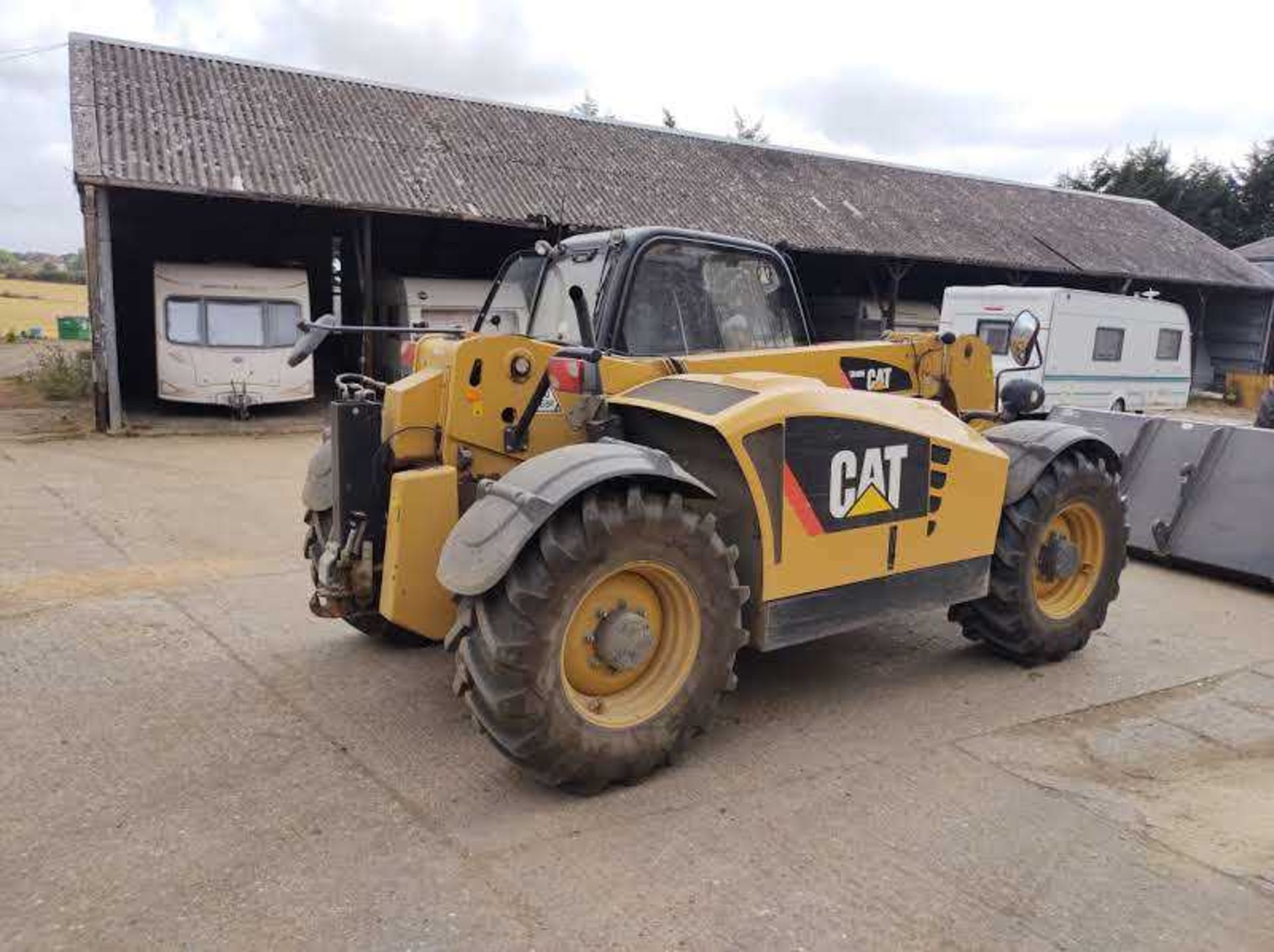 Cat Teleporter TH 406 (Year 2010) 5706 hours. Well serviced in good condition. 4m reach. Reg: AE10 - Image 3 of 7