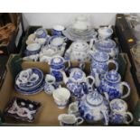 Two boxes of various blue & white transfer decorated wares, to include Sadler