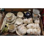 Various ceramics, to include a Royal Doulton Old Leeds Sprays pattern part tea service