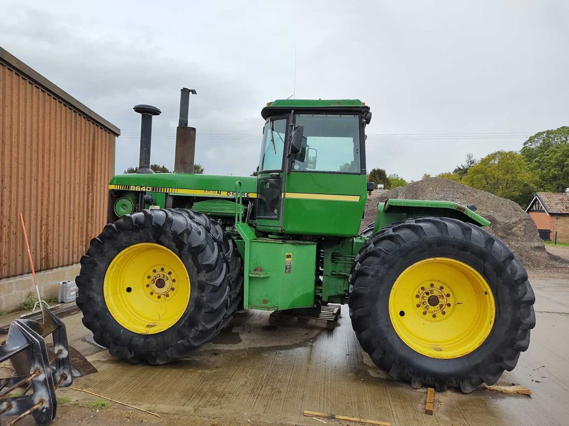 John Deere 8640 Articulated Tractor 6,438 Hrs c/w Dual Wheels (NO VAT)