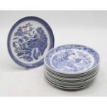 A collection of Spode Danbury Mint Mandarin from the Willow Pattern series plates, 21.5cm