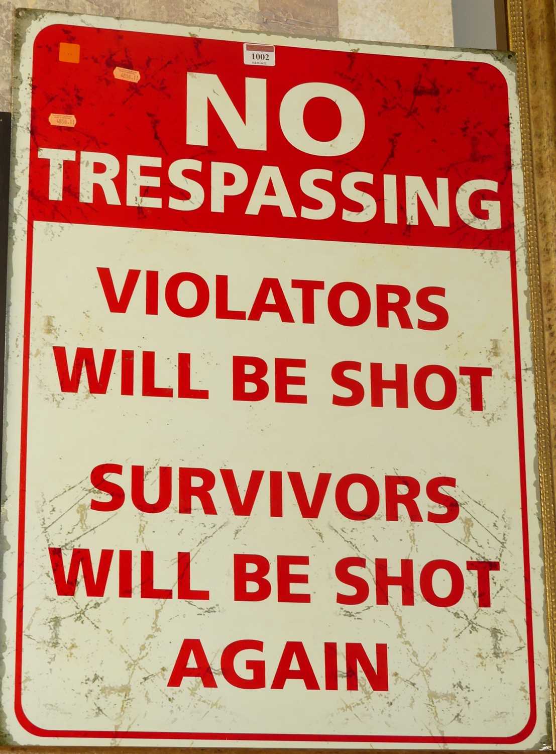 A reproduction printed metal advertising sign 'No Trespassing', 70 x 50cm - Bild 2 aus 2