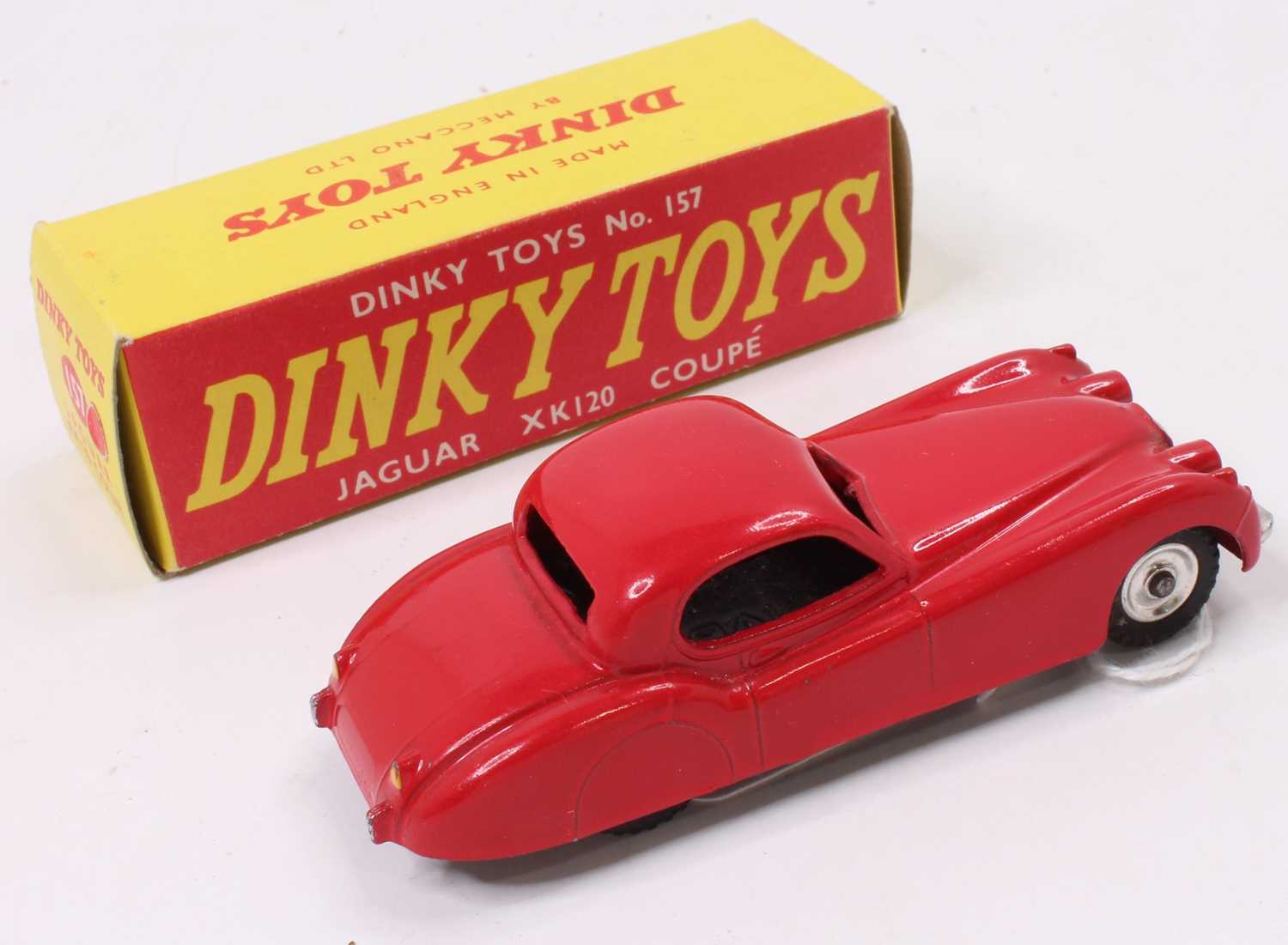 Dinky Toys No.157 Jaguar XK120 comprising red body, with rare spun hubs, housed in the original - Bild 2 aus 2