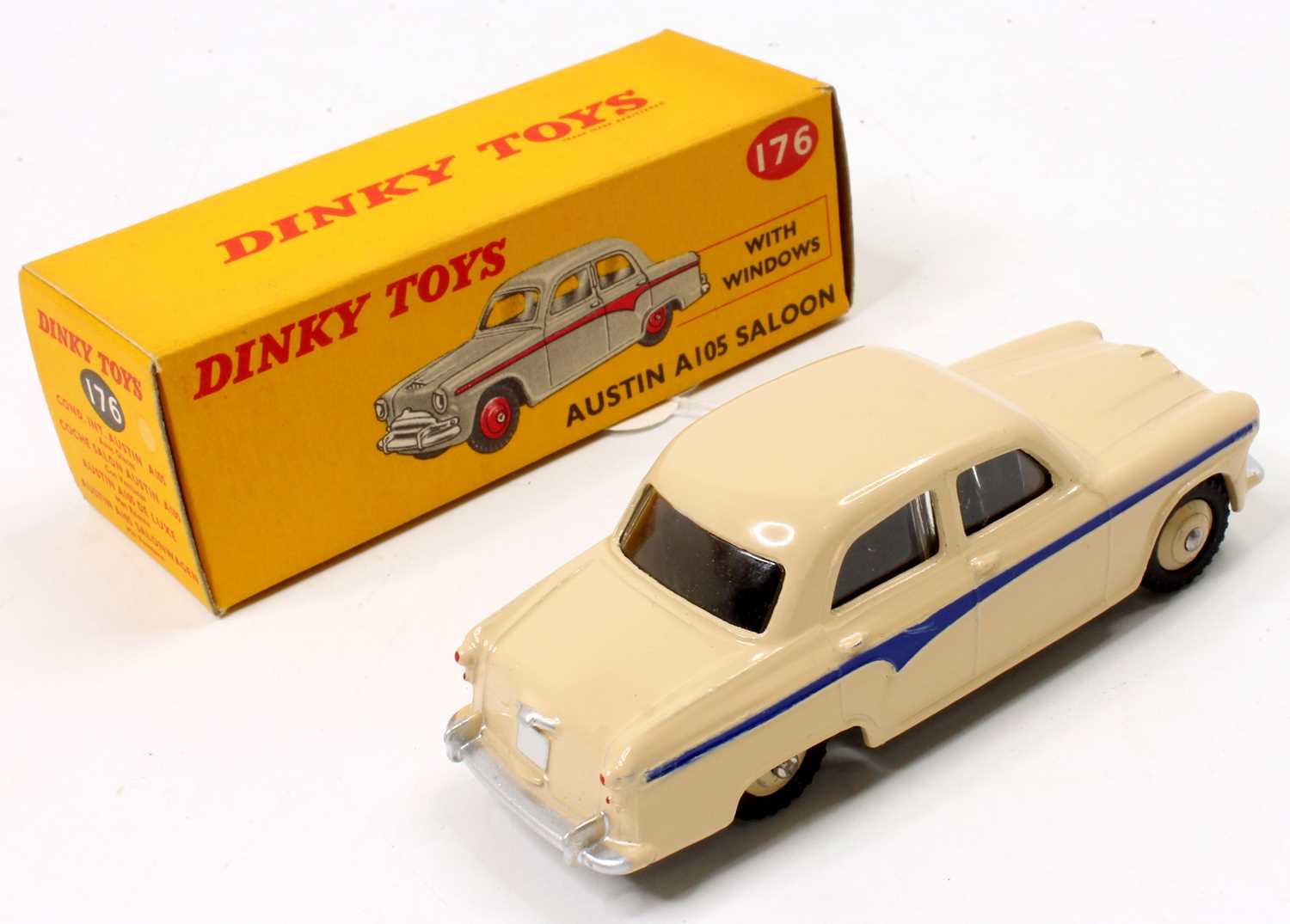 Dinky Toys, 176 Austin A105 saloon, cream body, violet blue panel line with cream hubs, in - Bild 2 aus 2