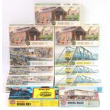 11 various boxed Airfix H0/00 scale plastic wagon and lineside accessory kits, all as issued to