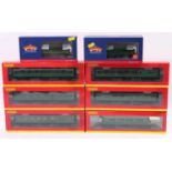 Hornby and Bachmann 00 Gauge Southern Region boxed passenger stock and rolling stock, 8 examples