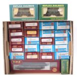 26 boxed Mainline, GMR and Replica Railways 00 Gauge rolling stock and wagon group, all in