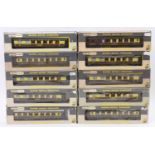 Ten various boxed Wrenn Railways 00 gauge Pullman coaches, all housed in original boxes, to